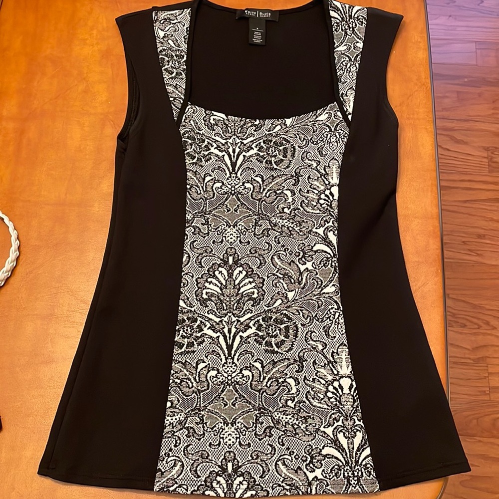 White House black market top
